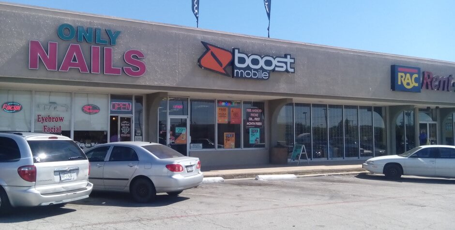 Boost Mobile in Dallas - Giant Sign Company