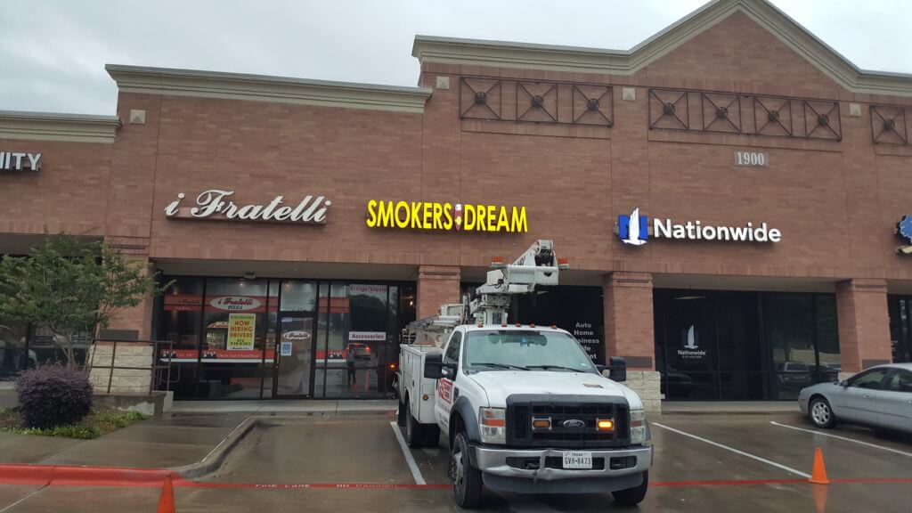 Smokers Dream in Flower Mound Giant Sign Company